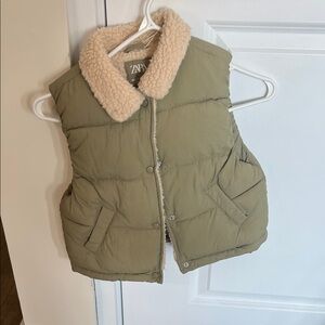 Zara Kids Green Puffer Vest with Cream Sherpa Collar